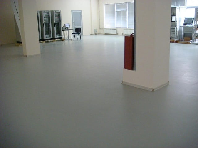 self levelling screed
