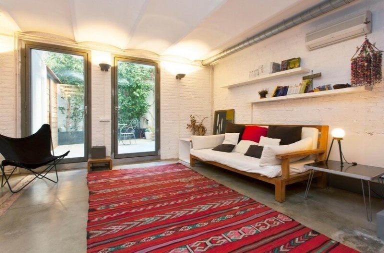 Why Invest in Luxury Houses in Barcelona for Long-Term Value